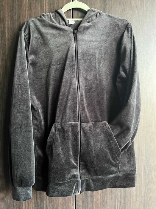 Czarna bluza welurowa L