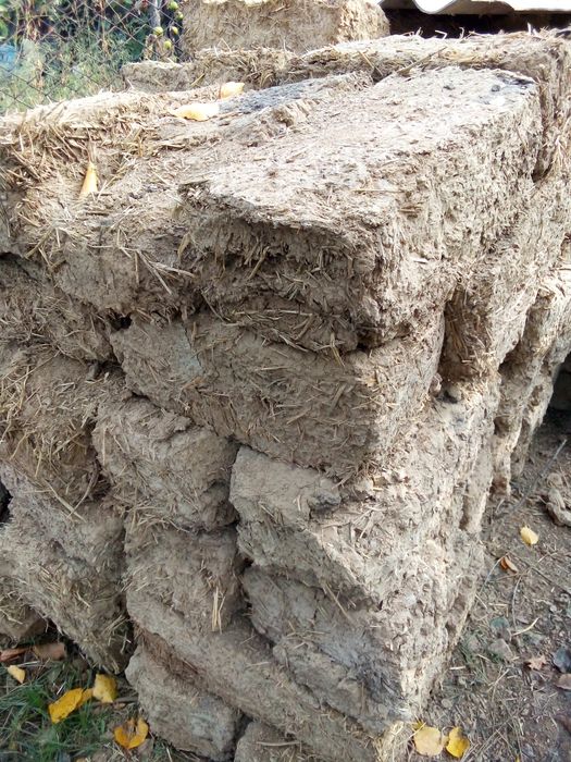 Продается саман (Лампач)