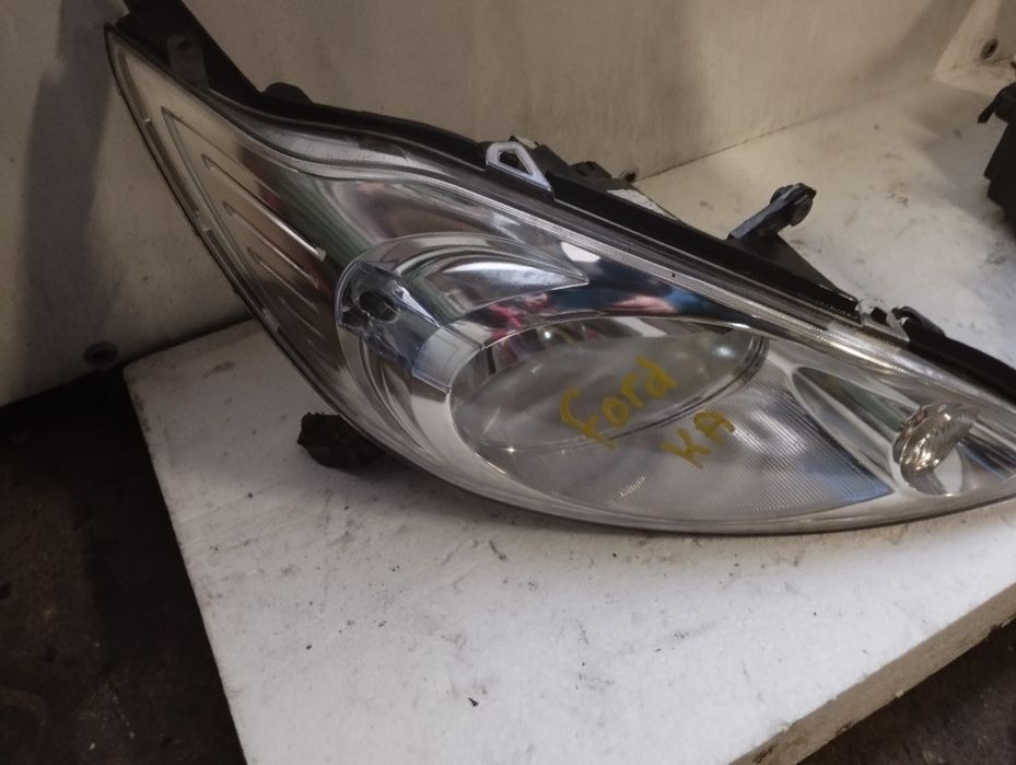 Ford KA lampa przednia przód lewa, prawa Europa orginał