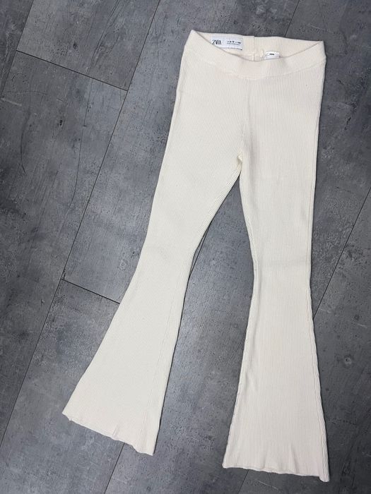 Leginsy prążkowane Zara kremowe 140 cm 9-10 lat