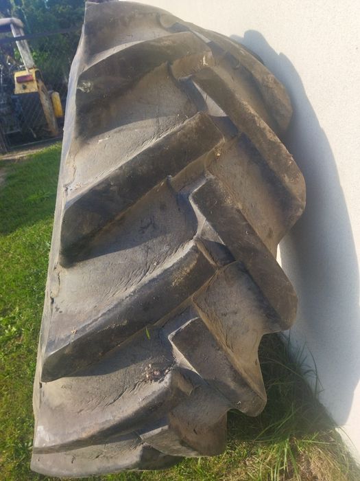 Opony 23.1/18-26 bizon John Deere