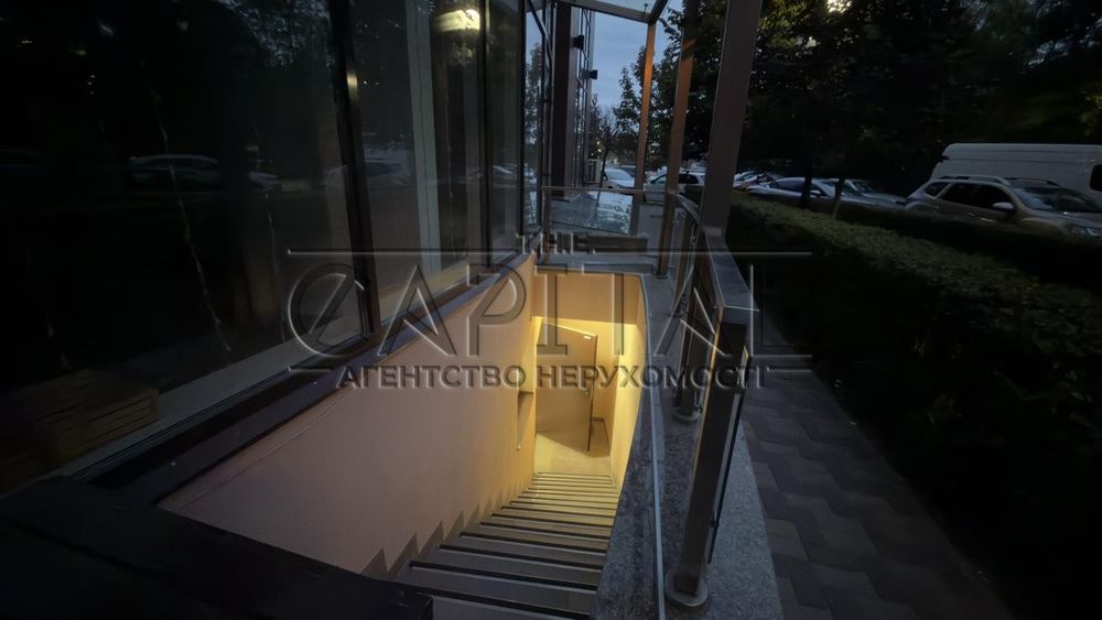 Продаж цокольне приміщення м. Бровари 109м2