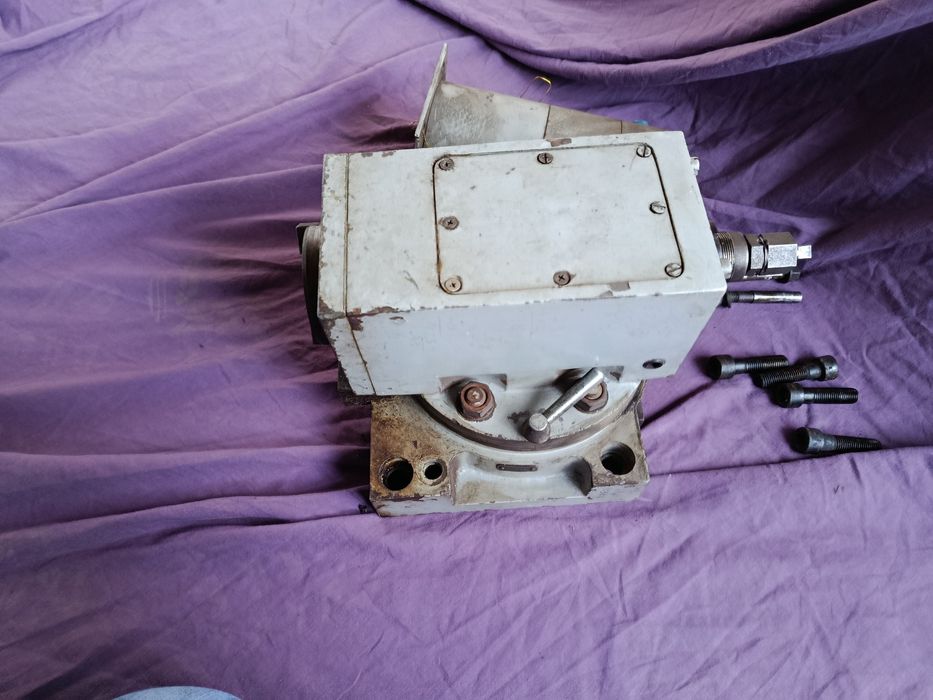 Головка ВФГ с плитой фрезерного станка 6720