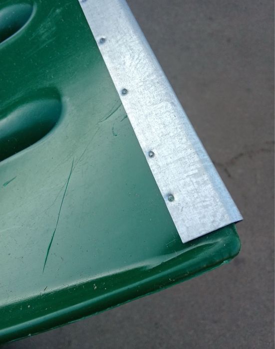 Лопата снегоуборочная Свiтязь