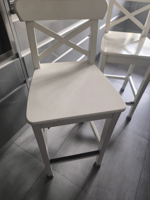 Cadeiras Altas Brancas