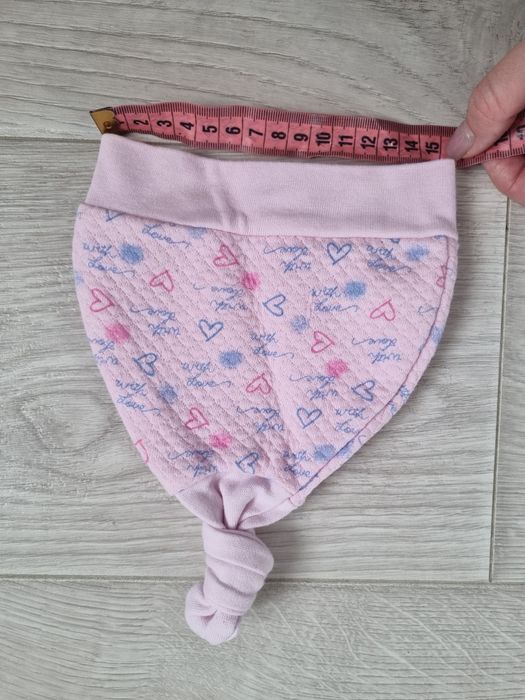 Віддам шапочки дитячі. Для дівчинки 1-3 міс. Безкоштовно