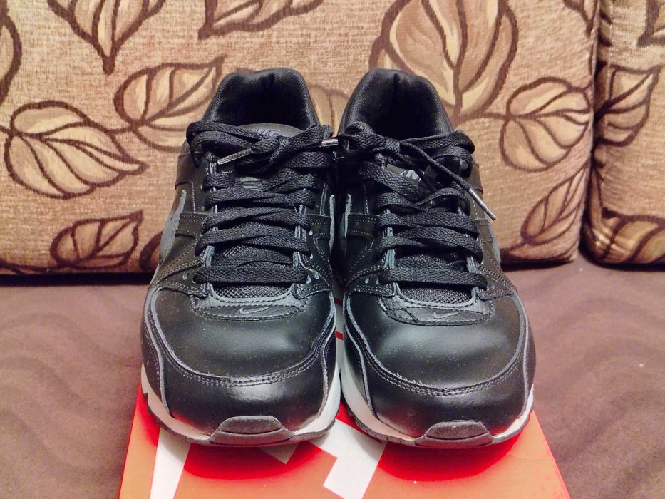 Шкіряні кросівки NIKE AIR MAX COMMAND EUR42/27.5CM