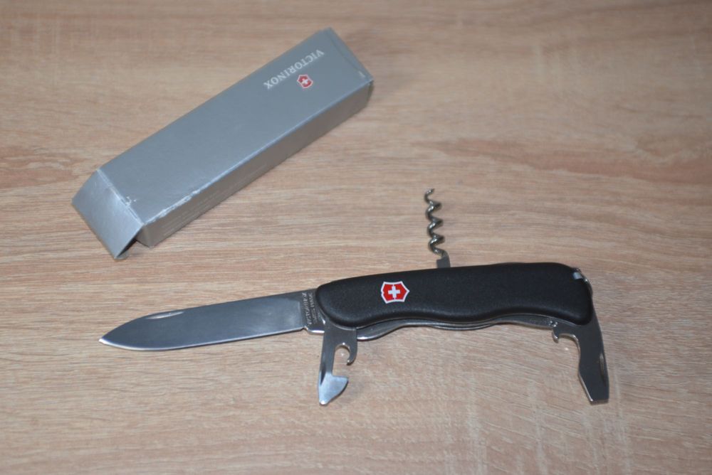 Великий Victorinox  Picknicker/Nomad