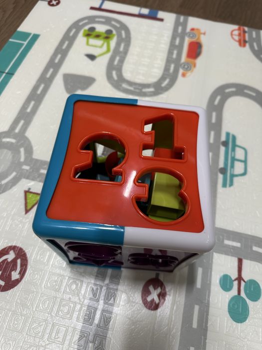 Бізікуб limo toys, сортер battat