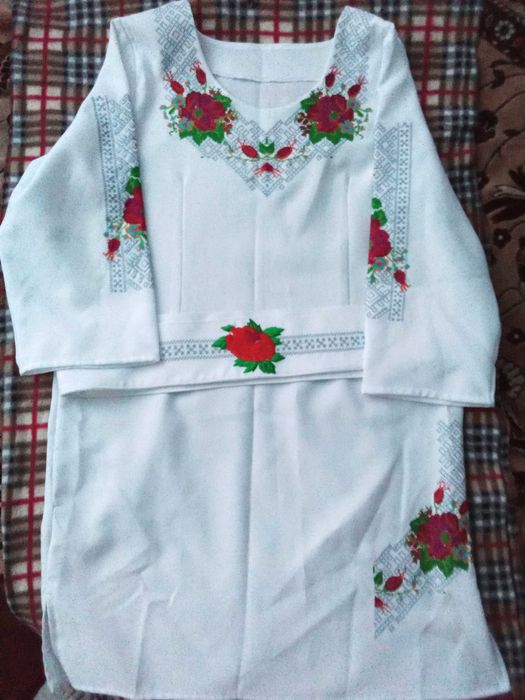 Вишите плаття ручна робота