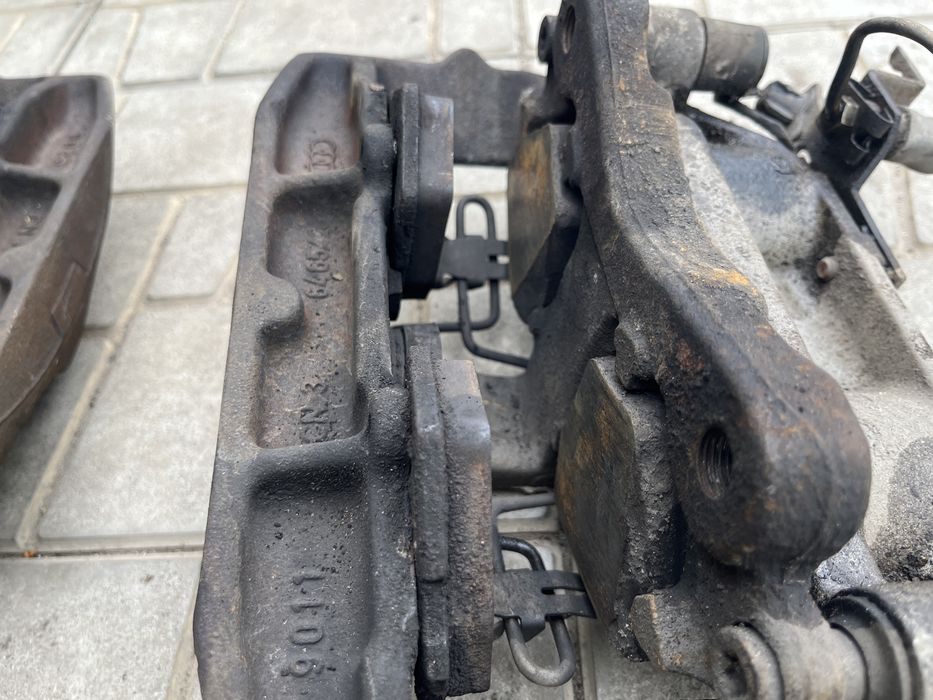 Супорта Audi S6 C5. Двухпоршневі. Під блини 320мм