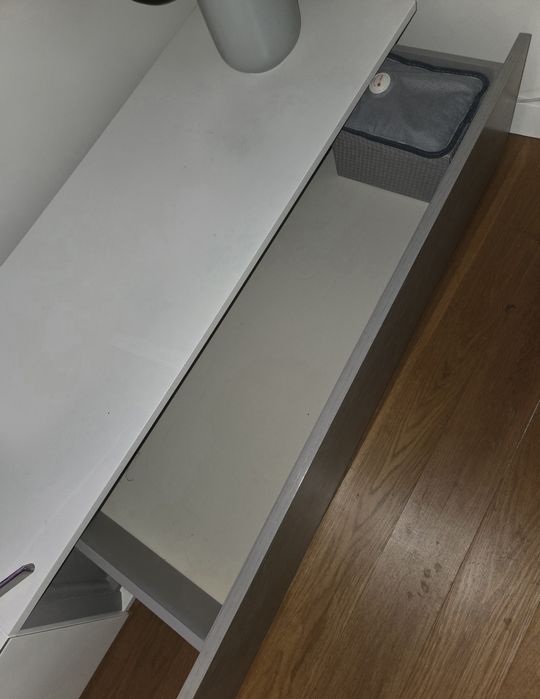 Base de Tv c/ 2 torres e 2 prateleiras branco mate e brilho

e madeira