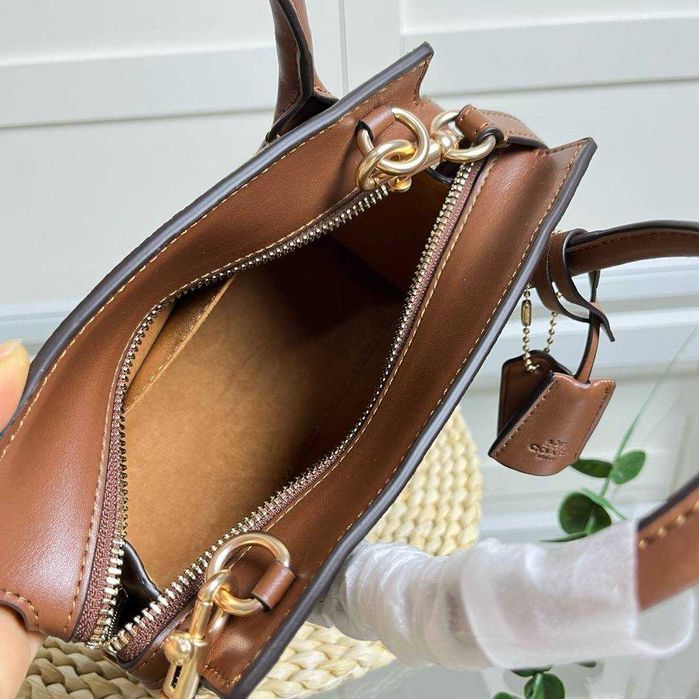 Сумка Coach Andrea шкіряна