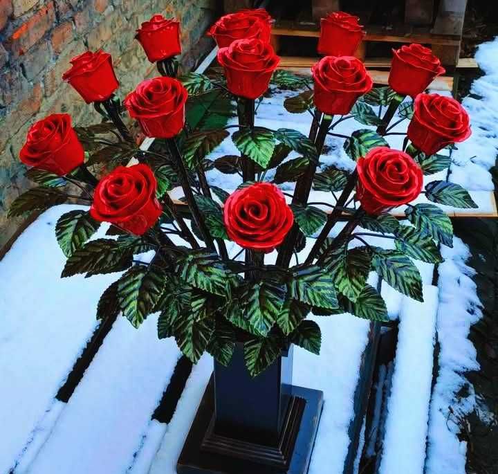 Продам рози ковані