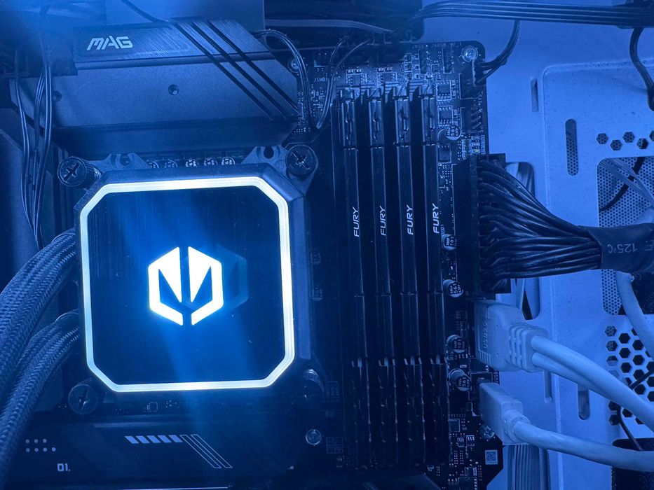 RAM Kingstone Fury Beast o pojemności 32gb (4x8GB) DDR4 cl18 3600MHz.