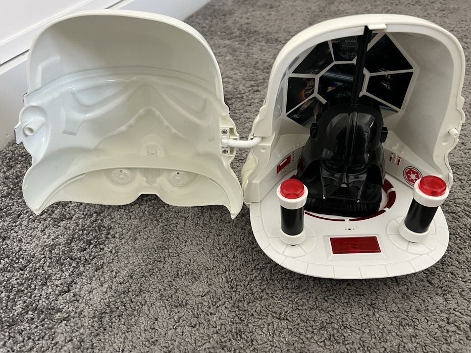 Capacete Stormtrooper Star Wars com Compartimento Darth Vader – Eletrónico