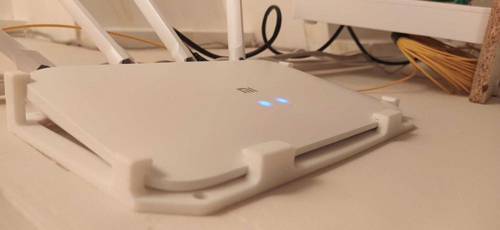 Xiaomi Mi Router 4A настенное крепление