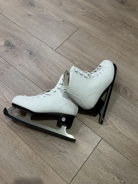 жіночі ковзани