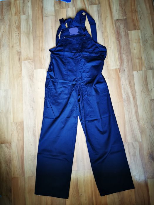 Ubrania robocze(spodnie, koszulki, bluzy)