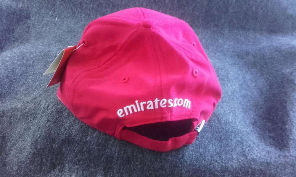 chapeu patrocinador oficial Benfica