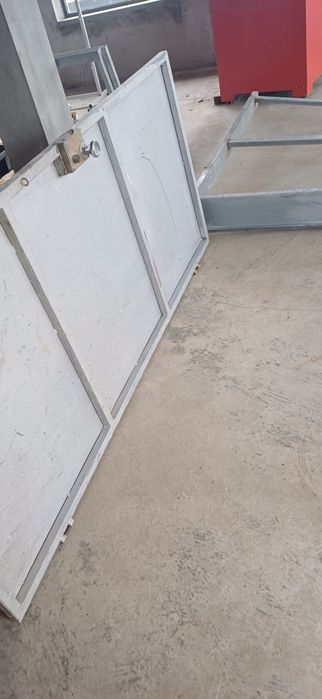 Porta Metal 1.10x2.10