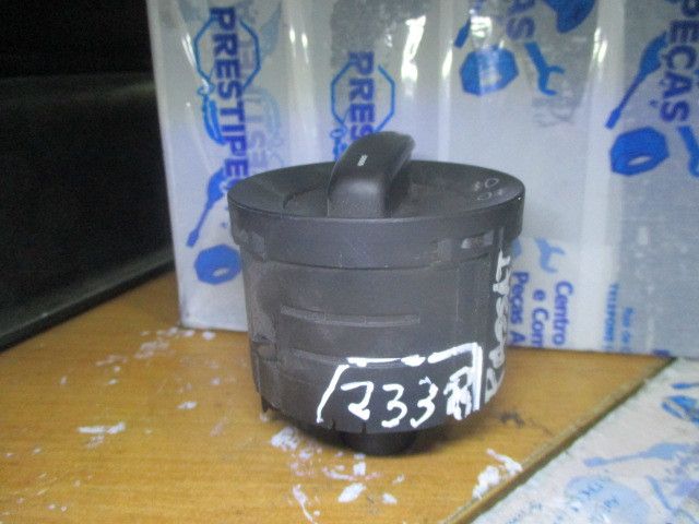 Botão / interruptor de luzes VOLKSWAGEN Passat (3B3)