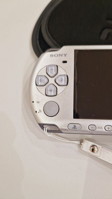 Sony PSP-3000 64гиг 127игр+чехол!