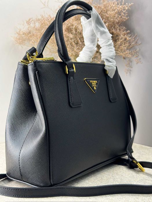 Жіноча сумка Prada Saffiano чорна / Женская кожаная сумка Прада черная