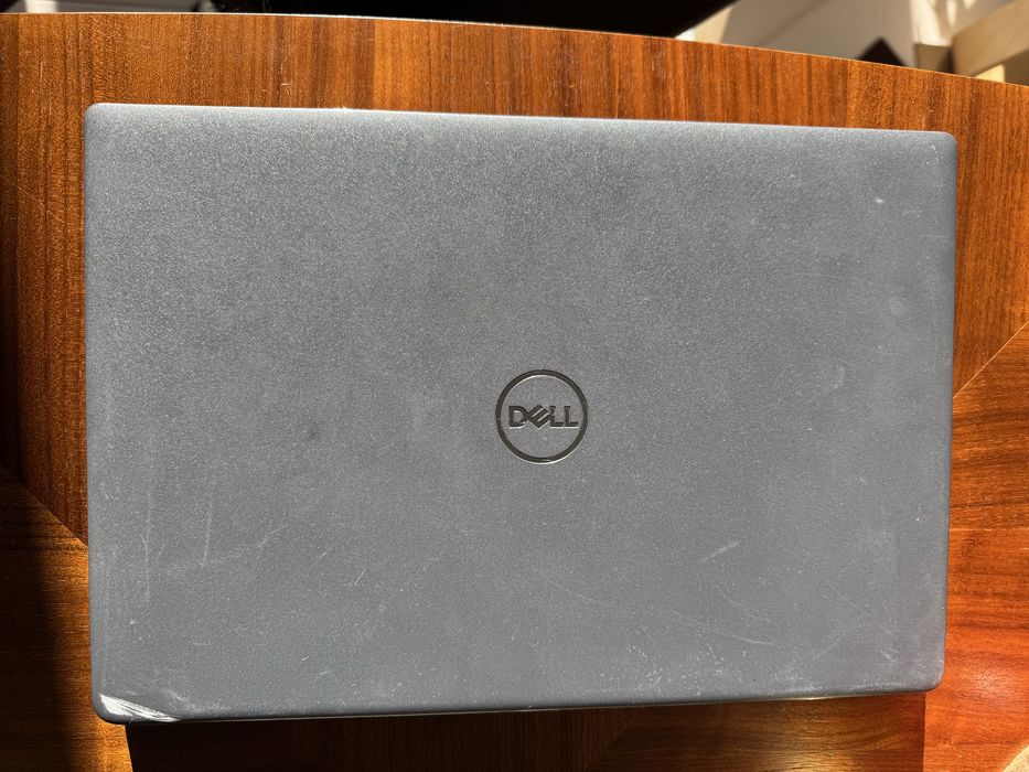 Portátil Dell Latitude 3410 - i5, 16 GB RAM, 512 GB SSD