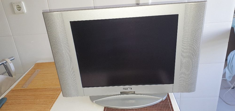 Televisão Singer em bom estado