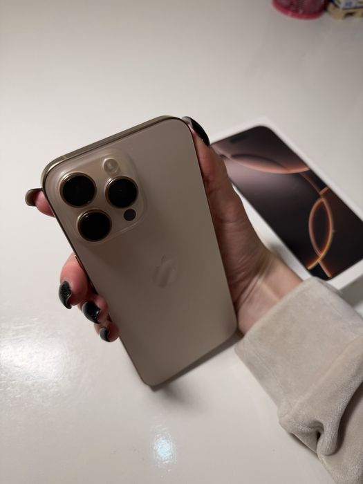 Айфон 16 pro max 256 Gb