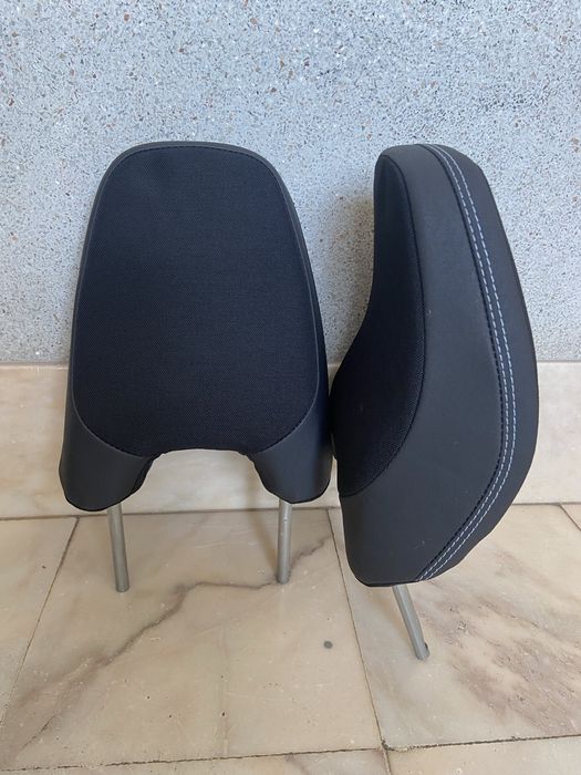 Volvo XC60 - Vendo Encostos de Cabeça Novos