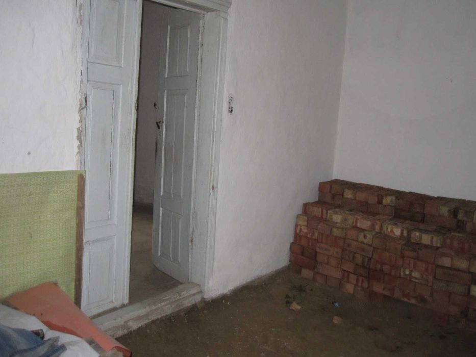 Будинок з землею 9,32сотих в центрі Косова