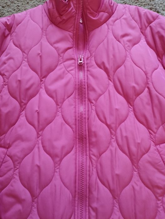 Куртка жіноча ,Stradivarius, утеплена синтепоном , вільного крою ,