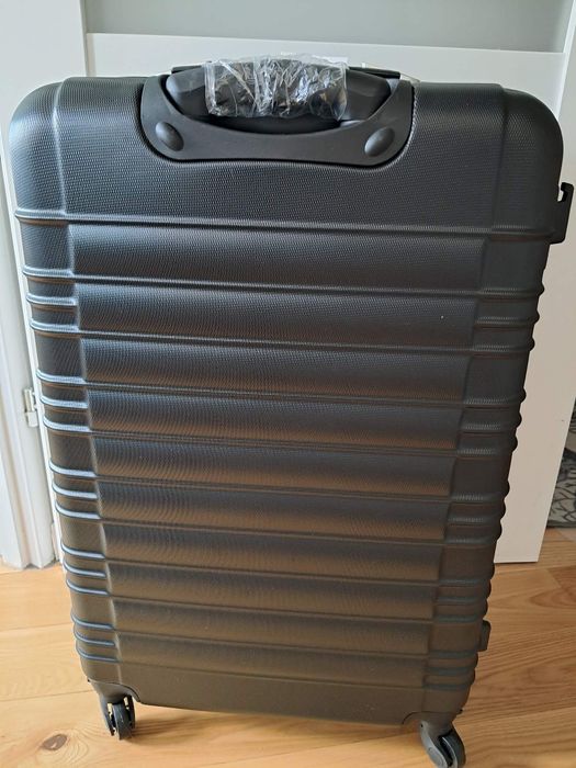 Walizka turystyczna duża bagaż rejestrowany XL 70 do samolotu 89 l