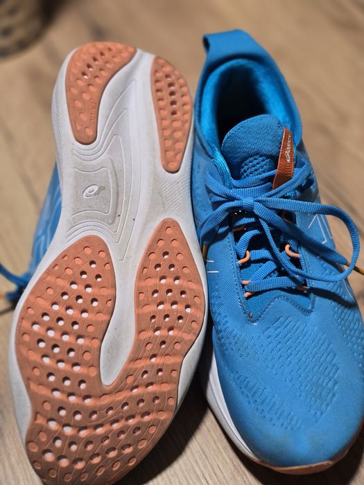 Asics Nimbus 25 como novos.