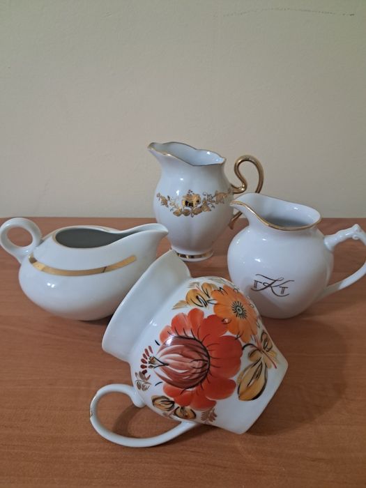 Сервізи Полоне, Баранівка. Молочники.