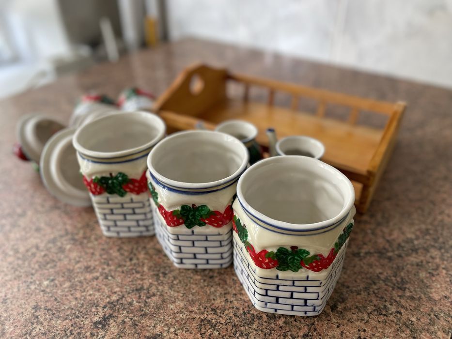 Набір керамічного посуду