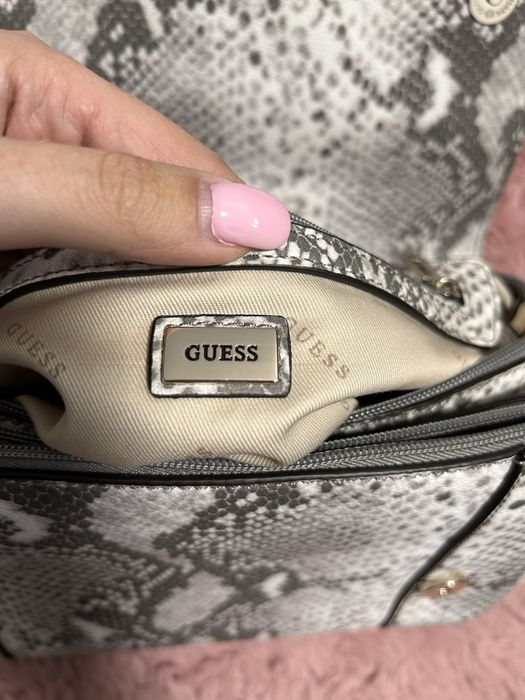 Torebka listonoszka Guess