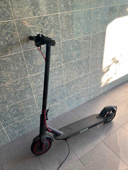 Xiaomi Mi Electric Scooter Pro 2 – Pneu Traseiro Furado (Original c/ Software Modificado)