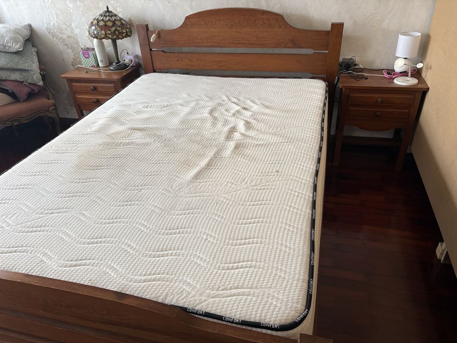 Cama casal 160 x 200 com cabeceiras e colchão