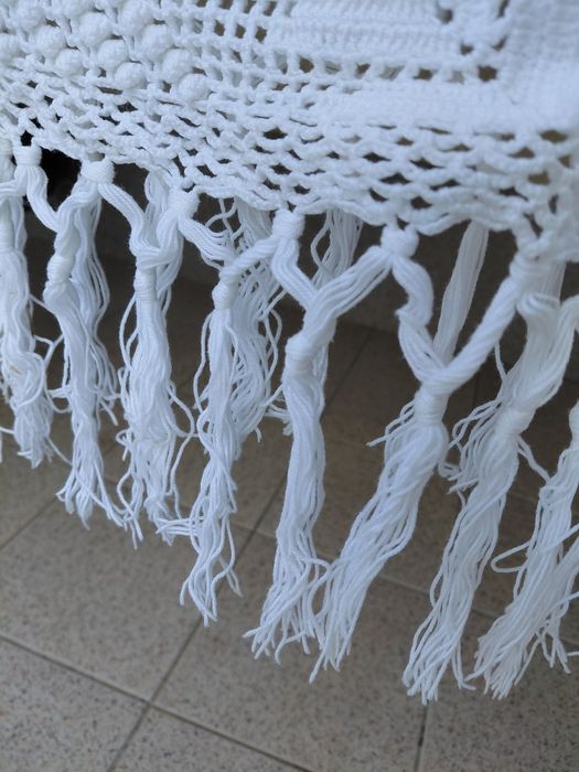 Colcha de renda feita à  mão