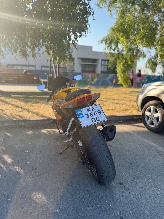 Продам Сузуки Джиксер GSX-R 600 К8 2008