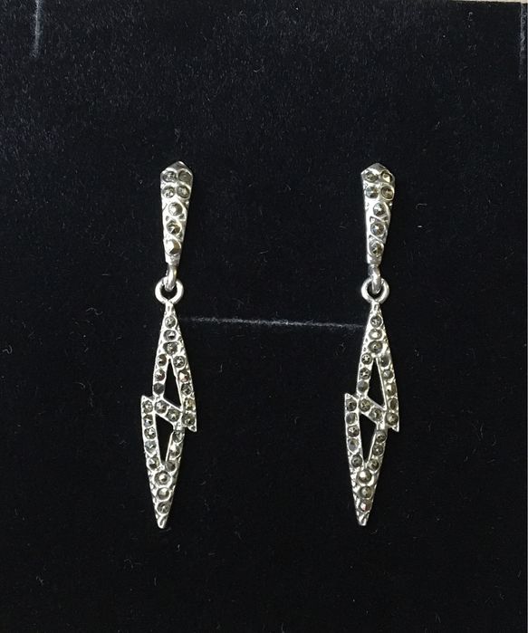 Brincos em prata e marcacites