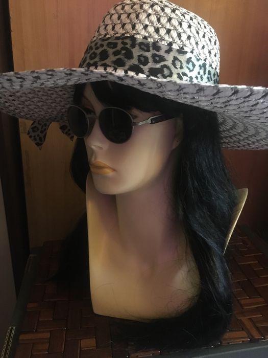 Ekspozytor + nowa peruka