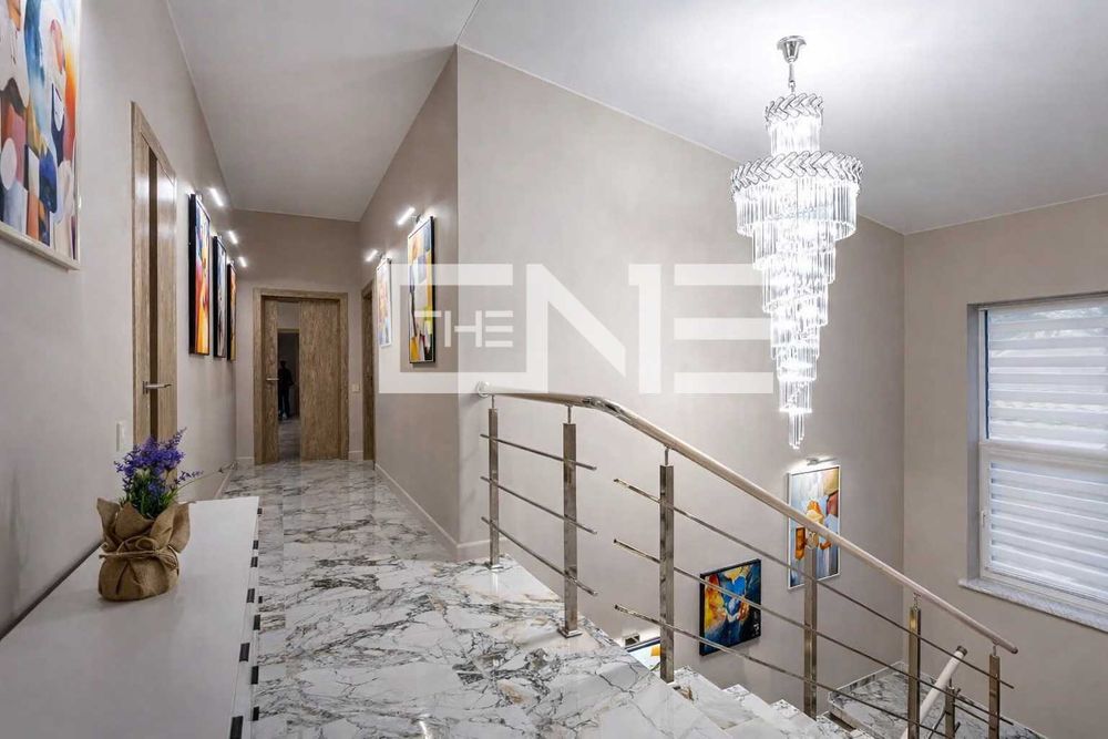 біля КМ КОНИК Шикарний автономний будінок