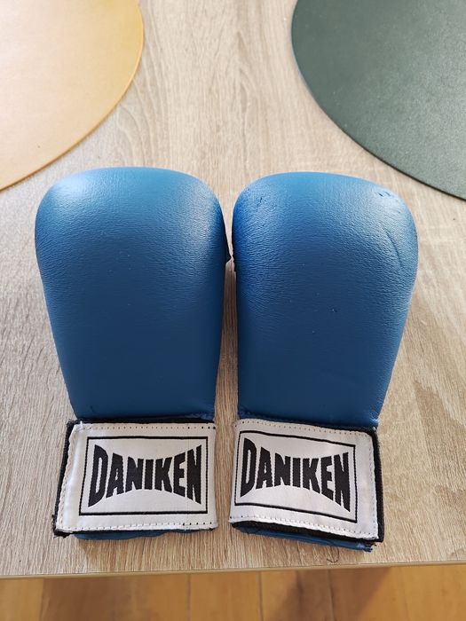 Rękawice/napięstniki do karate r. S