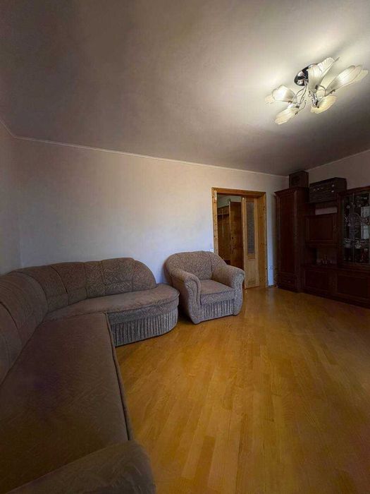 Продаю 3к.квартиру біля парку