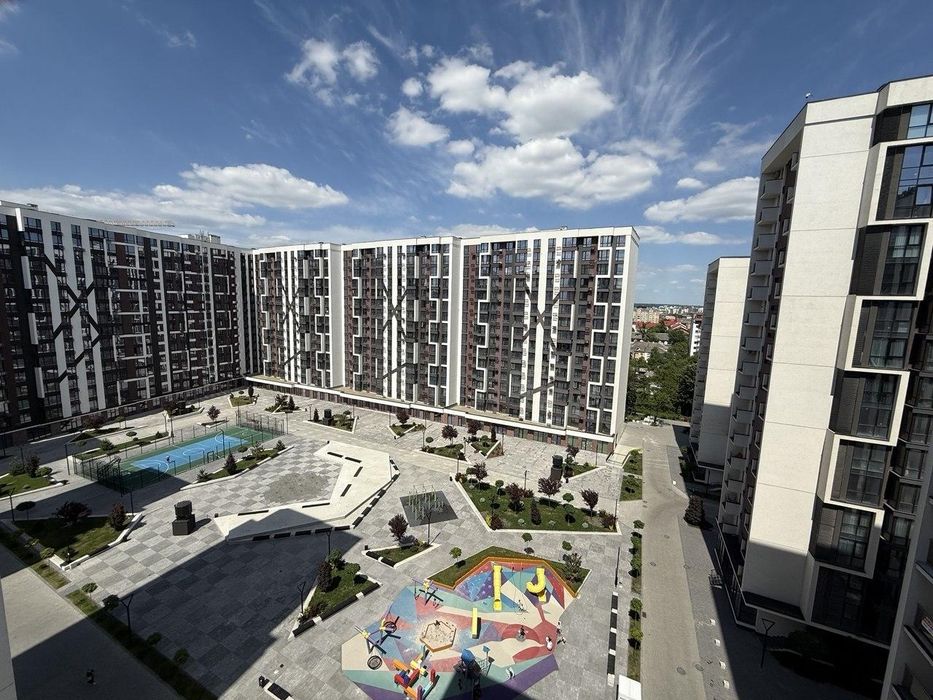 Видова 3 кімнатна квартира в ЖК Манхеттен