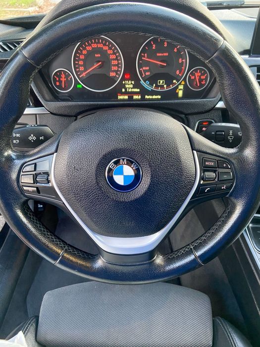 BMW 318d touring pack M